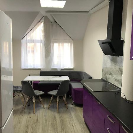 Міни-Хостел Родинного Типу Dubai Użhorod Zewnętrze zdjęcie