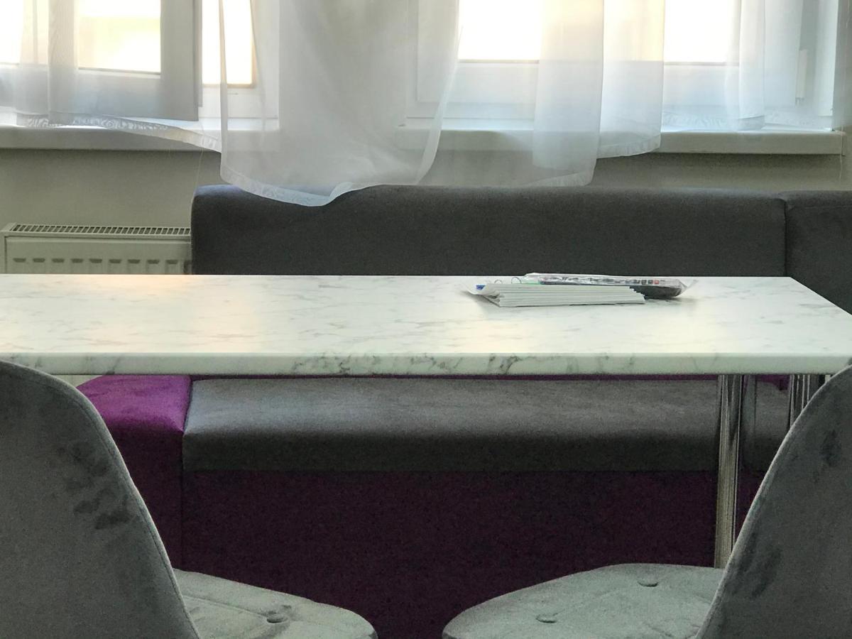 Міни-Хостел Родинного Типу Dubai Użhorod Zewnętrze zdjęcie